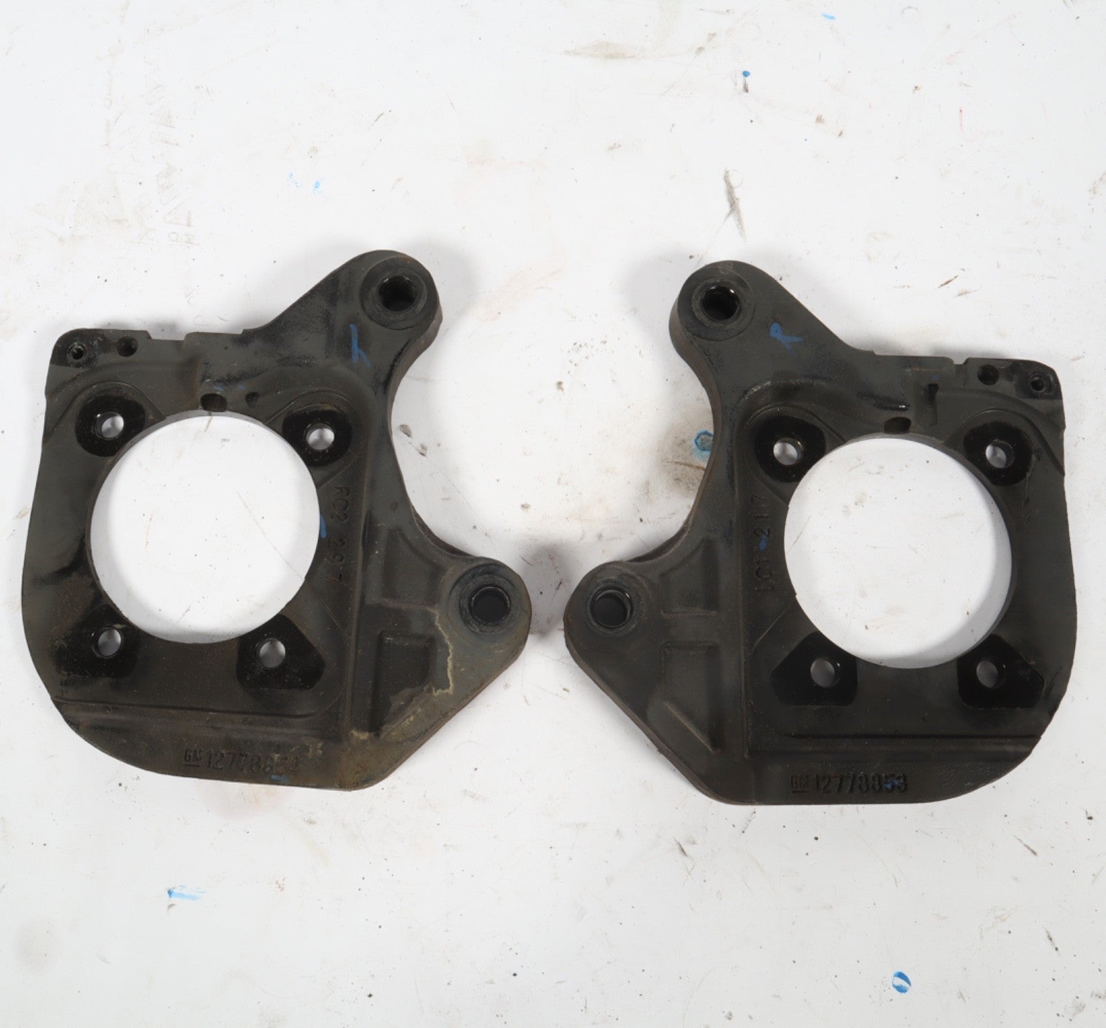 2016-2019 Buick Cascada Rear Left Right Brake Caliper Bracket OEM
