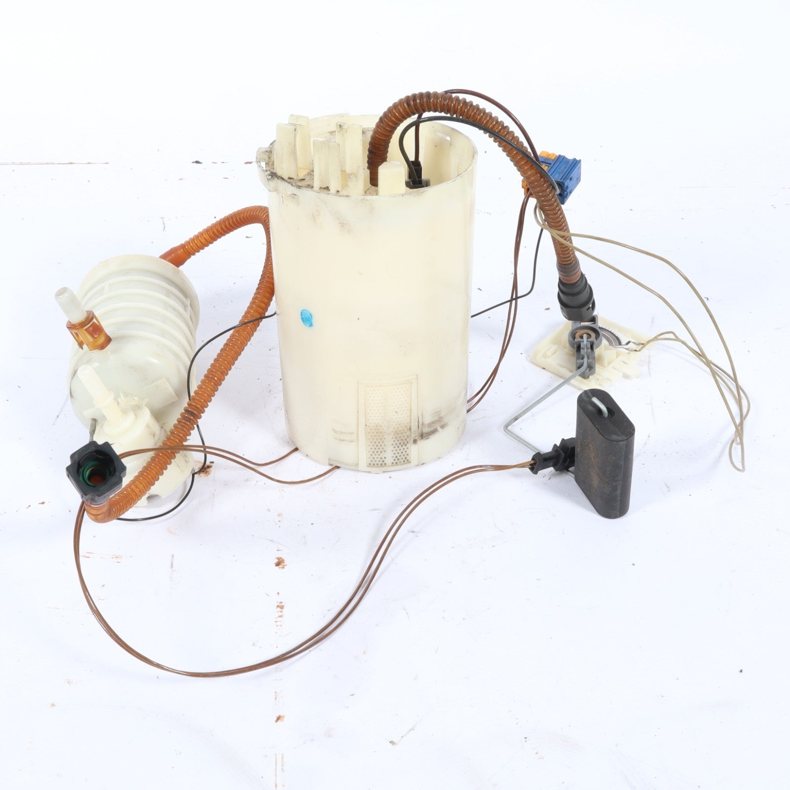 2007-2010 BMW X3 FUEL PUMP ASSEMBLY OEM