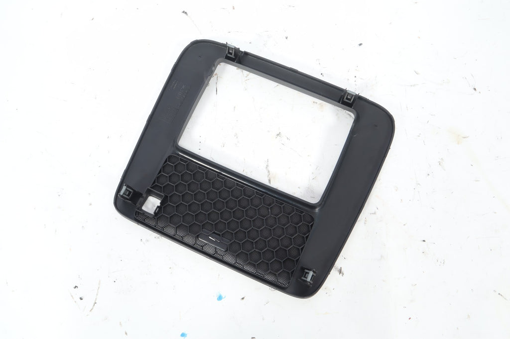 2007-2012 VOLVO C70 CONVERTIBLE NAVIGATION CENTER COVER OEM