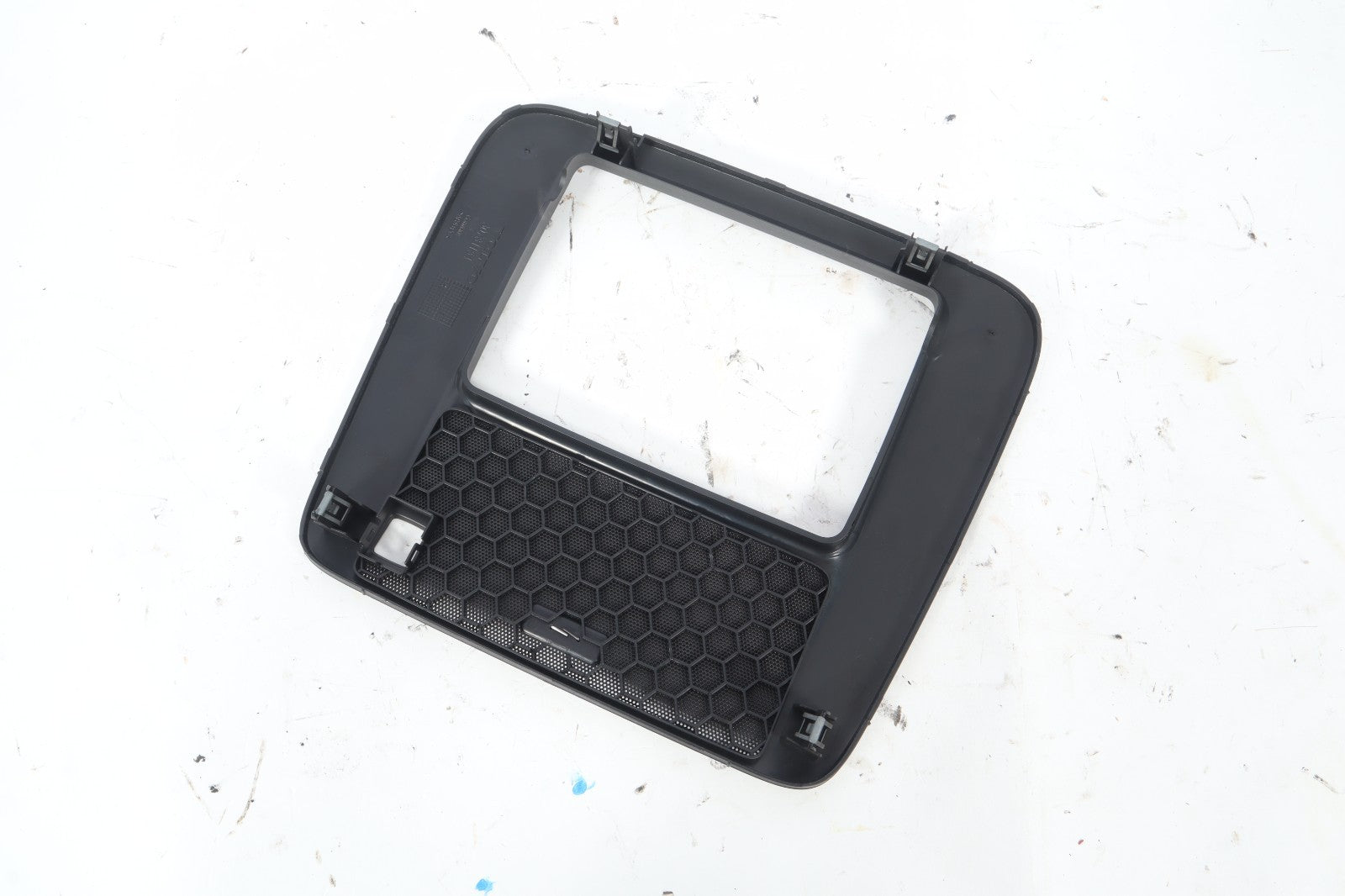 2007-2012 VOLVO C70 CONVERTIBLE NAVIGATION CENTER COVER OEM